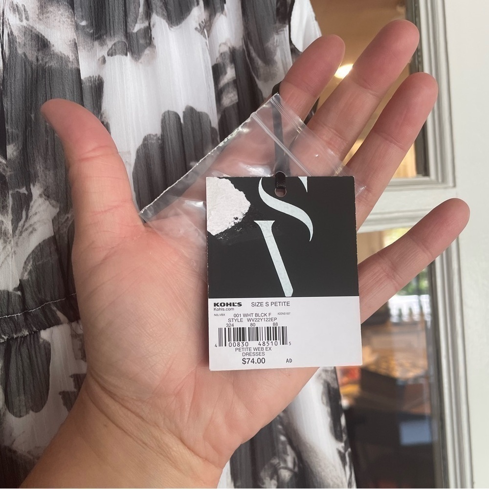 🎉2/$15 Simply Vera Wang Black & White Dress - Picture 6 of 8